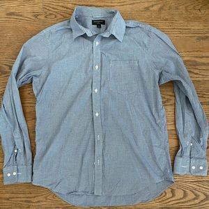 Men’s button down long sleeved shirt